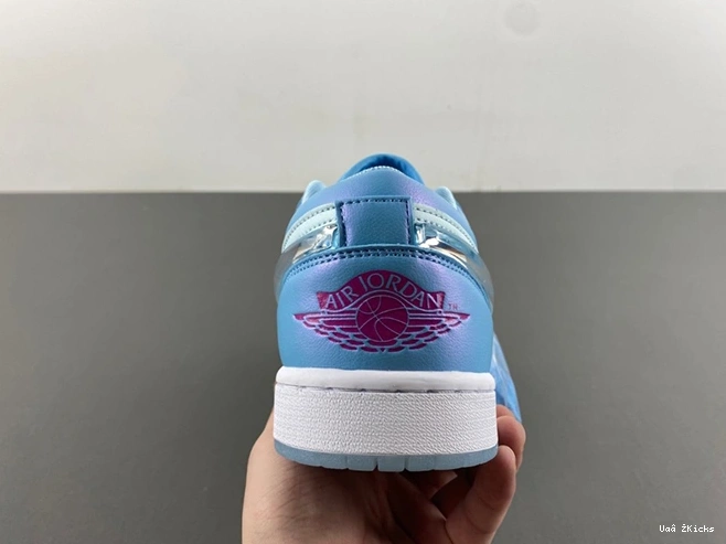 FN7366-400 Blue Jordan  Low 1 Aquarius 33 SE (GS) Resilient 0827